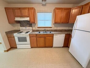 2220 N Malcolm St in Lake Charles, LA - Building Photo - Building Photo