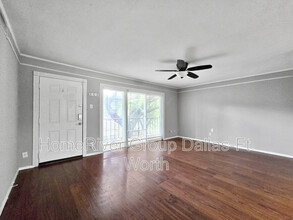 6620 Eastridge Dr in Dallas, TX - Building Photo - Building Photo