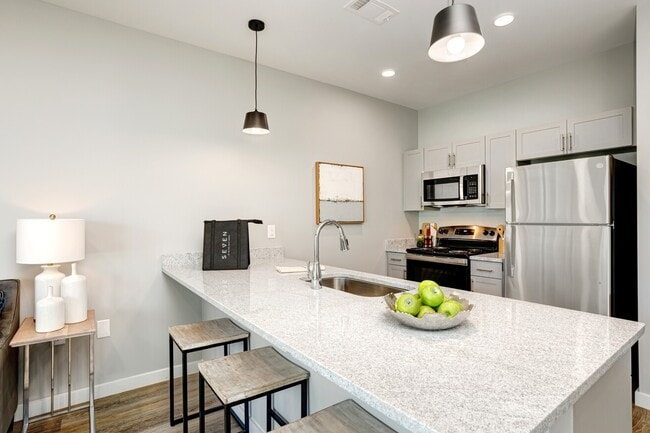7 at Seven Mile Creek in Nashville, TN - Building Photo - Building Photo