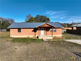 1616 Lonesome in Canyon Lake, TX - Building Photo