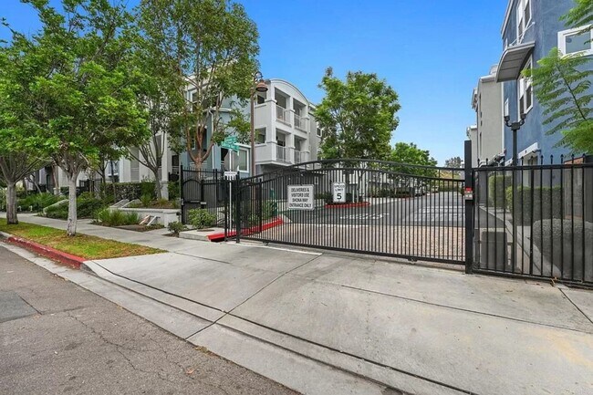 3470 Spring Tide Terrace-Unit -1 in San Diego, CA - Building Photo - Building Photo