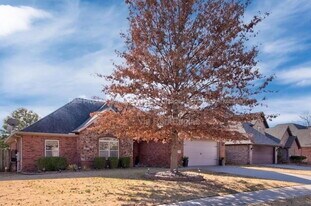 2006 W Morter Pl in Rogers, AR - Building Photo