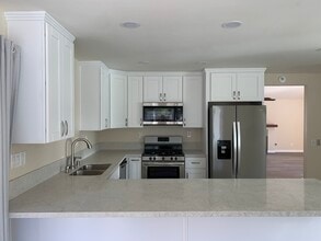 856 Crystal Creek Ct in Chula Vista, CA - Foto de edificio - Building Photo