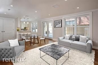 36 Longwood Ave in Brookline, MA - Foto de edificio - Building Photo