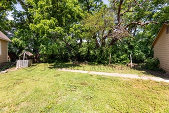 3300 E 9th St N in Wichita, KS - Building Photo - Building Photo