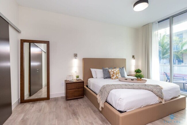 777 N Ocean Dr in Hollywood, FL - Building Photo - Building Photo