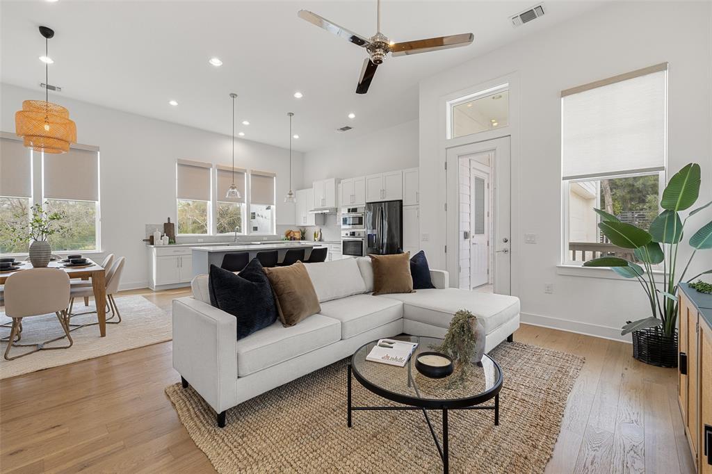 4400 Night Owl Ln in Austin, TX - Building Photo