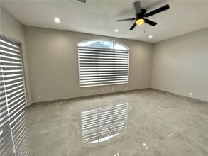 3810 SW 51st St in Fort Lauderdale, FL - Building Photo - Building Photo