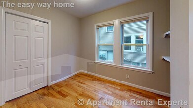 5 Edgar Ter in Somerville, MA - Foto de edificio - Building Photo