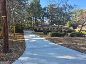 3005 Arabian Woods Dr in Stonecrest, GA - Building Photo - Building Photo