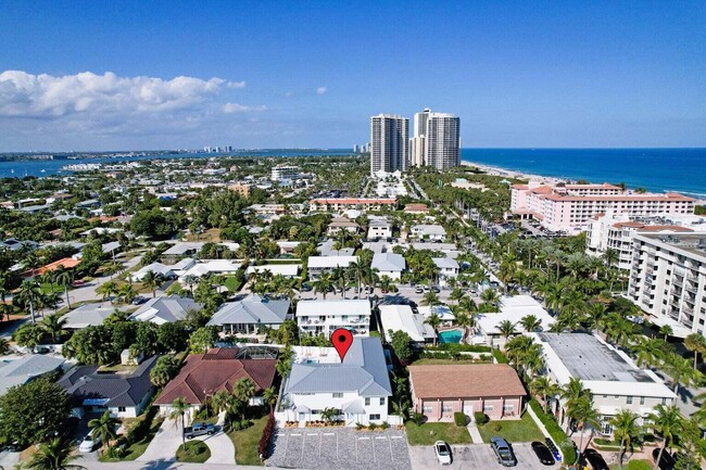 115 Cascade Ln in West Palm Beach, FL - Foto de edificio - Building Photo