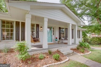 2674 W Rugby Ave in East Point, GA - Building Photo - Building Photo