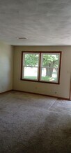 FIELDCREST APARTMENTS in Upland, IN - Foto de edificio - Interior Photo