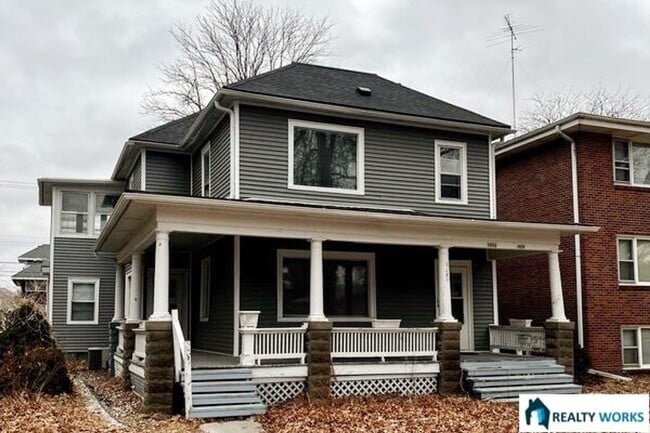 property at 1619-1623 D St