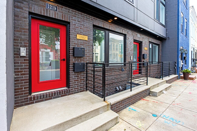 1219 Wylie St NE in Washington, DC - Foto de edificio - Building Photo