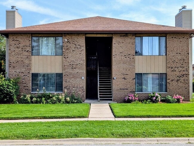property at 1003 Manchester Ct