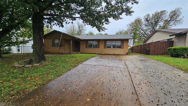 604 Sun Valley Dr in Denton, TX - Foto de edificio