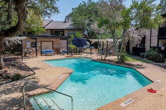 Stratton Park Apartments in San Antonio, TX - Foto de edificio - Building Photo