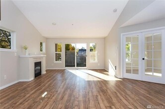 2100 Palisade Blvd in Dupont, WA - Building Photo - Building Photo