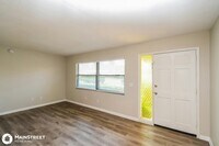 8542 Graybar Dr in Jacksonville, FL - Building Photo - Building Photo