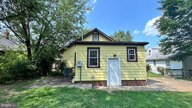 112 Oak St in Fredericksburg, VA - Building Photo - Building Photo