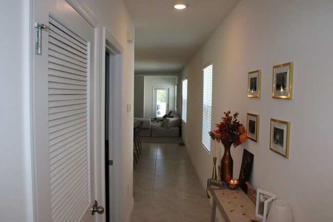 1385 Daisy Feild Dr in Winter Haven, FL - Building Photo - Building Photo