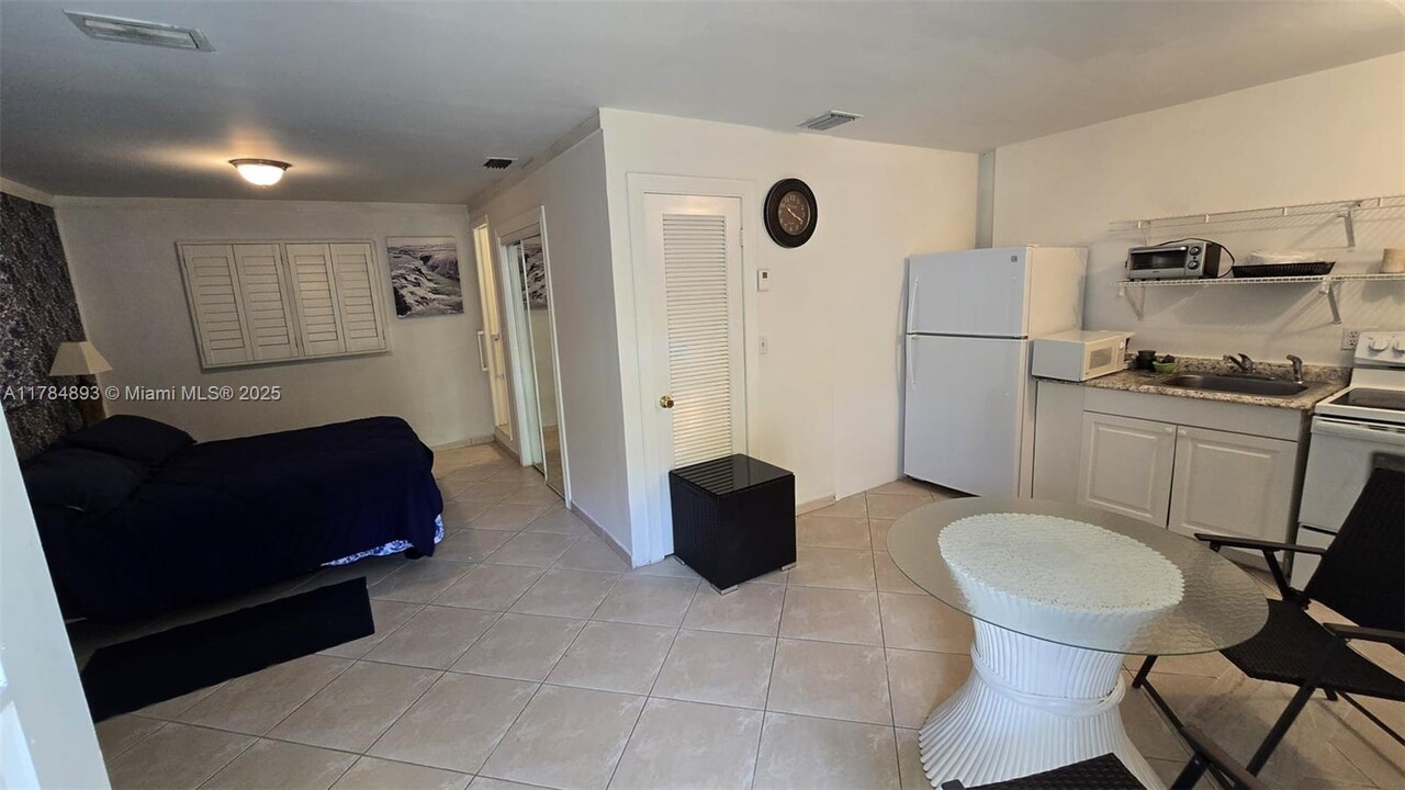 1901 SW 2nd Ave in Miami, FL - Building Photo