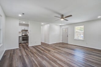 114 Langley Dr in Summerville, SC - Building Photo - Building Photo