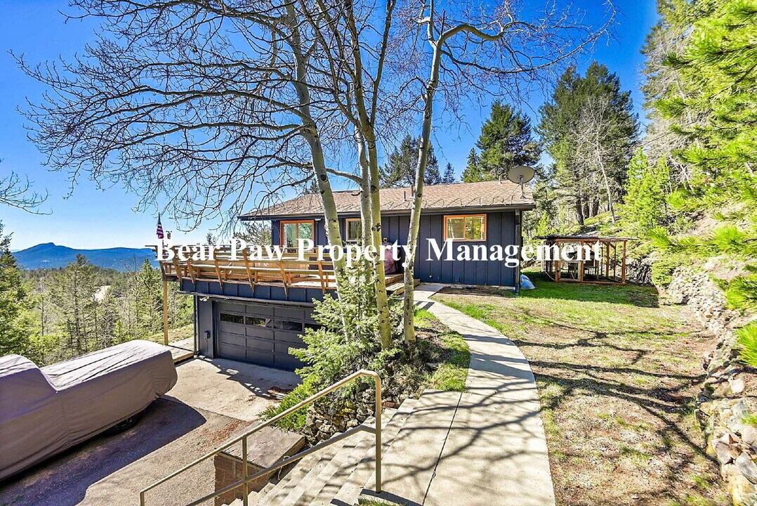 11322 Conifer Mountain Rd in Conifer, CO - Building Photo