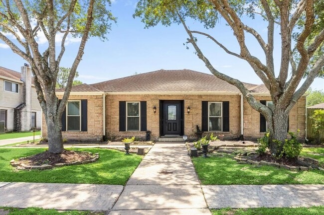 property at 382 Dawn Hill Dr