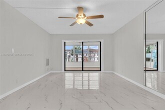 9355 SW 8th St in Boca Raton, FL - Building Photo - Building Photo