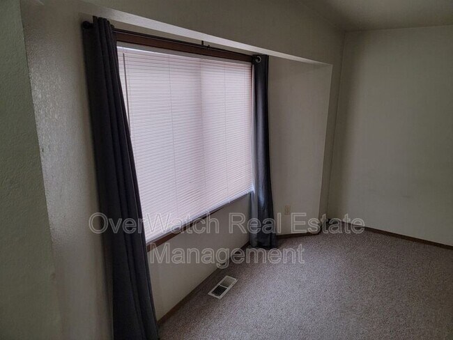 157 Michael Ct in Anchorage, AK - Building Photo - Building Photo
