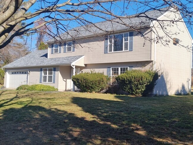 7 Dally Farm Rd in Windsor, CT - Building Photo - Building Photo