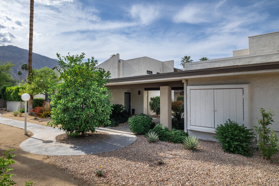 Rancho La Paz in Palm Springs, CA - Building Photo