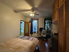 374 Columbia St, Unit 3 in Brooklyn, NY - Foto de edificio - Building Photo