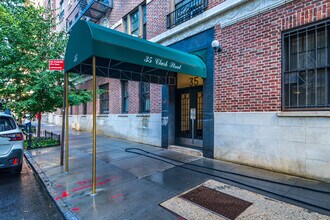 35 Clark St in Brooklyn, NY - Foto de edificio - Building Photo