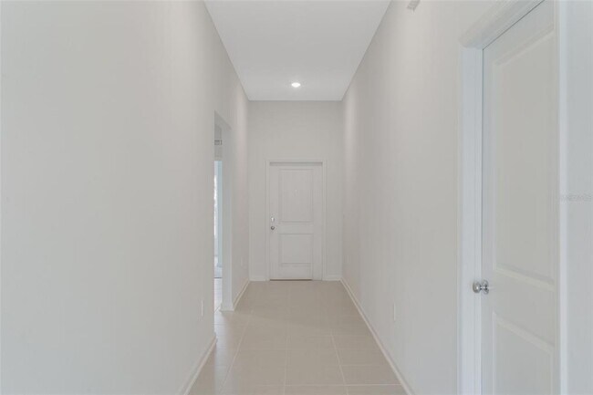 249 Streamwater Wy in Groveland, FL - Building Photo - Building Photo
