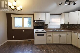 26 Melinda Crescent in Barrie, ON - Building Photo - Building Photo