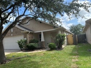 19006 Kenswick Cove Dr in Tomball, TX - Building Photo - Building Photo