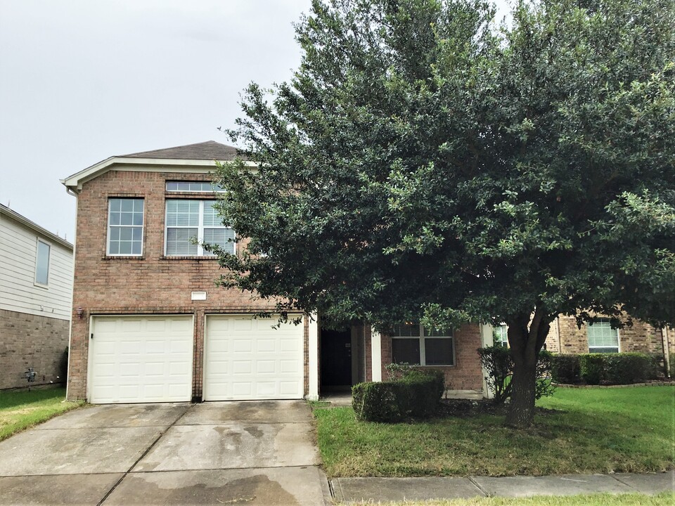 16435 Mountainhead Dr in Houston, TX - Building Photo