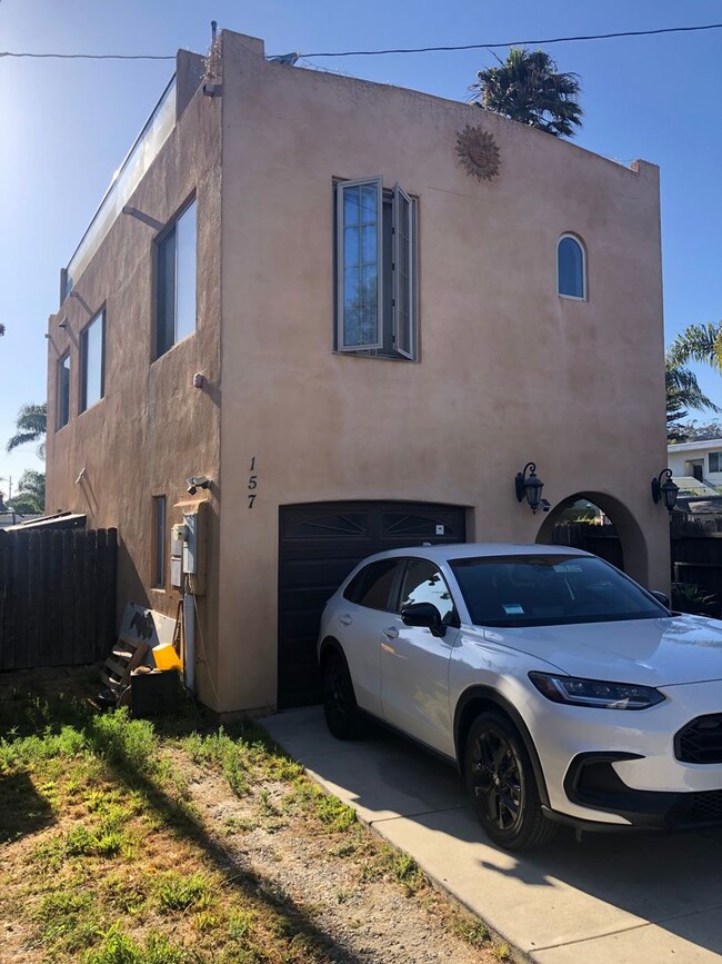 157 S Laurel St in Ventura, CA - Building Photo - Building Photo