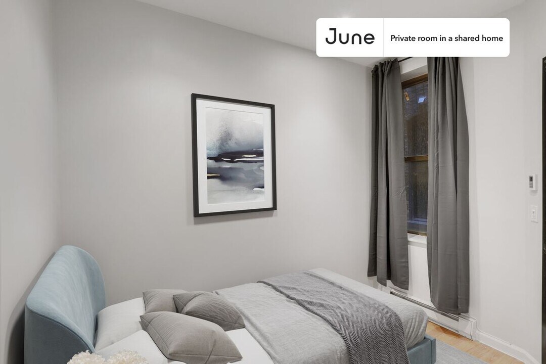 Room in Shared 4 bed/2 bath home in New York, NY - Building Photo