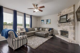 1105 Amazon Lilly Cove in Leander, TX - Foto de edificio - Building Photo