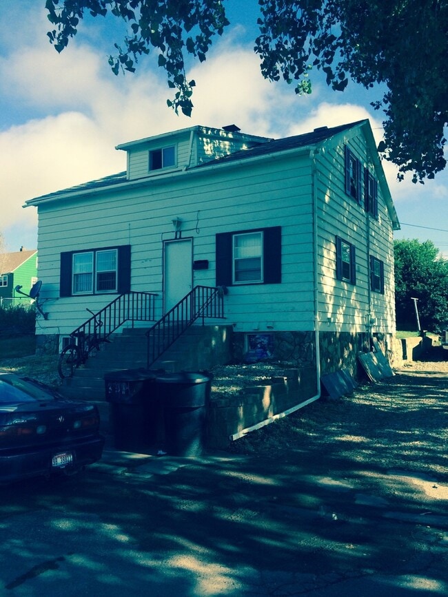 property at 11 4th St E