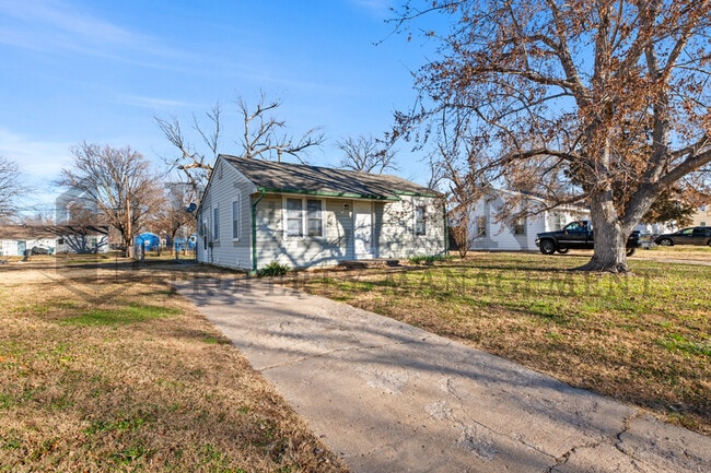 224 Grover Ave in Wichita, KS - Building Photo - Building Photo