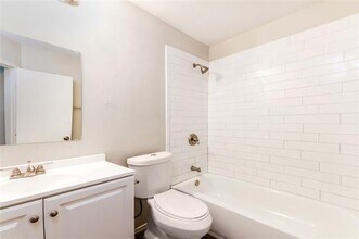 6803 Clark Vista Dr in Dallas, TX - Building Photo - Building Photo
