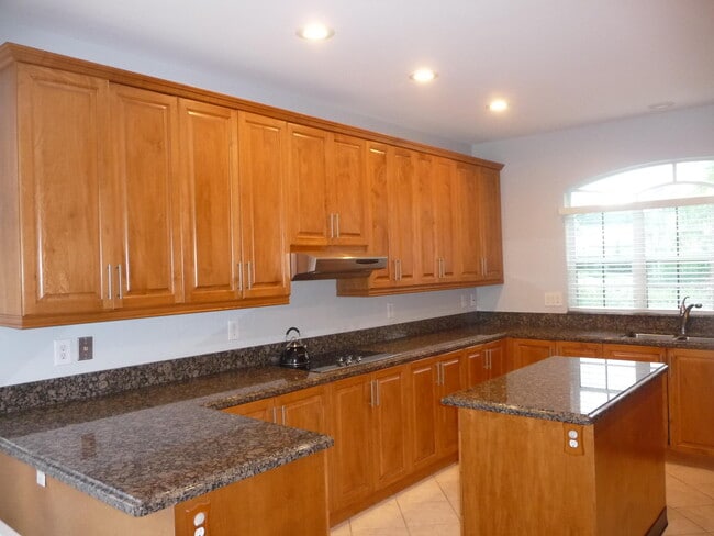 20694 NW 27th Ave in Boca Raton, FL - Building Photo - Building Photo