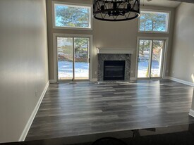 2818 Sand Run Pkwy in Fairlawn, OH - Building Photo