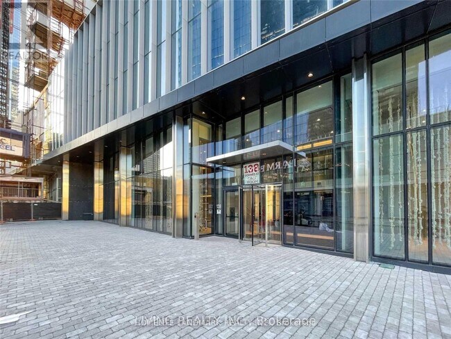 138 Downes St in Toronto, ON - Building Photo - Building Photo