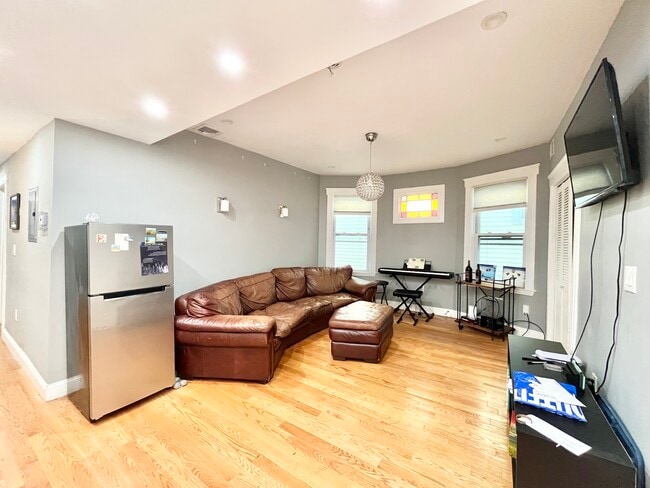 146 Hillside St, Unit 2